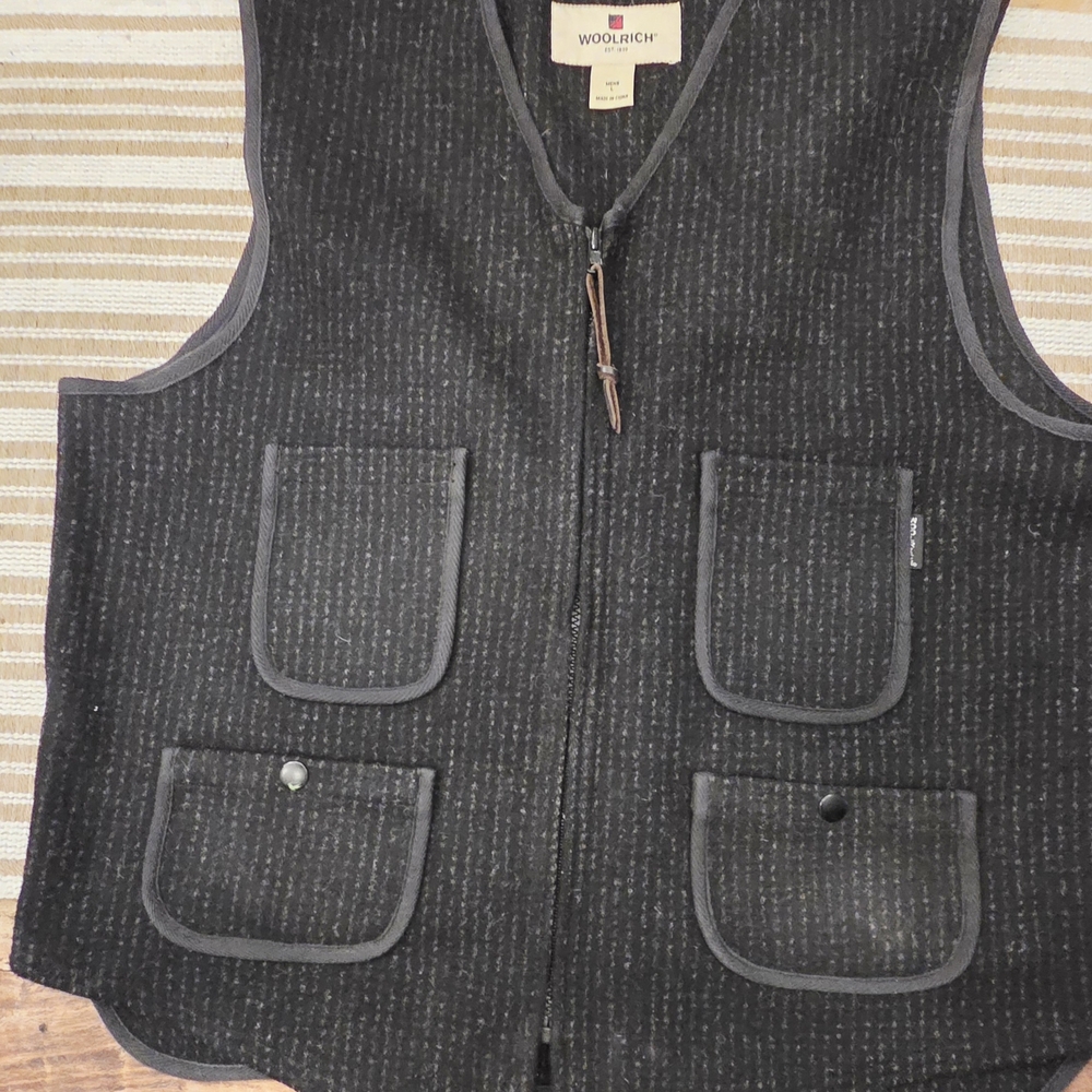 Woolrich Vintage Black Stripped Vest with Pockets
